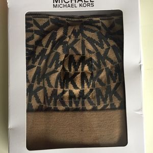michael kors scarf + hat set